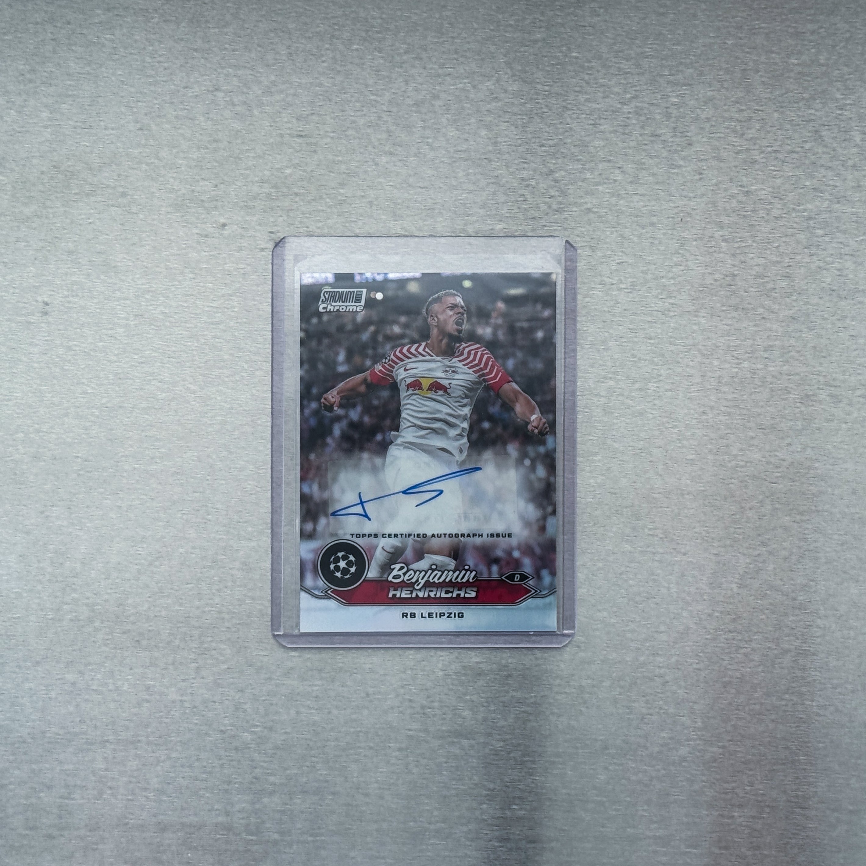 2023-24 Topps Stadium Club Chrome UEFA - RB Leipzig - Benjamin Henrichs Auto